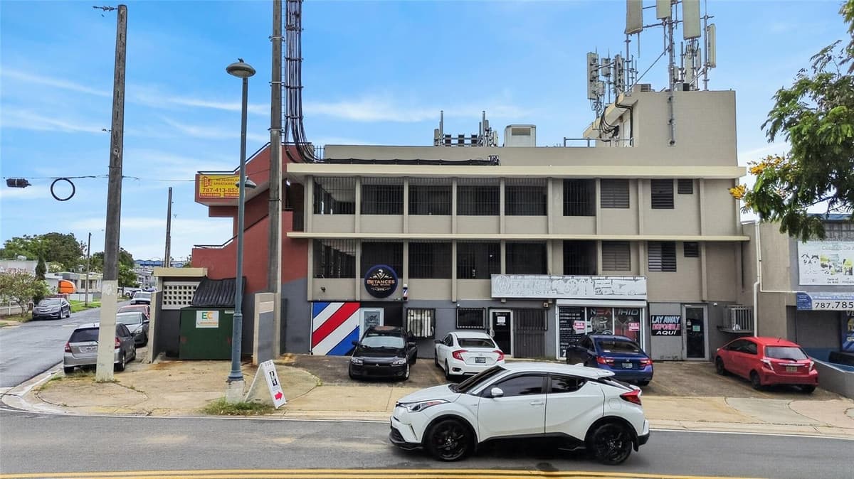 1 HNAS DAVILA, BETANCES ESQ A D — photo 16 of 19
