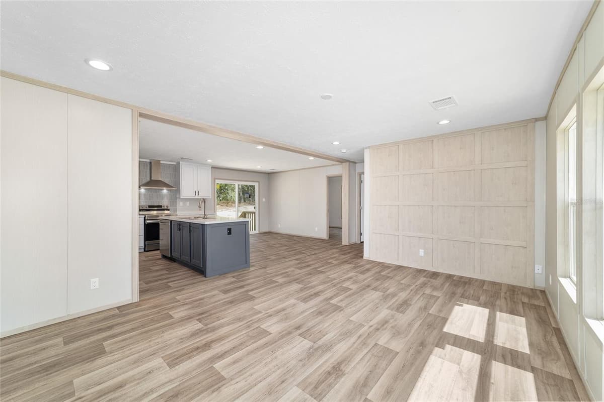14830 21ST PLACE — photo 15 of 61