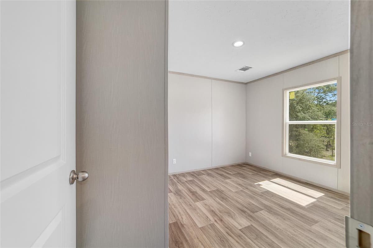 14830 21ST PLACE — photo 37 of 61
