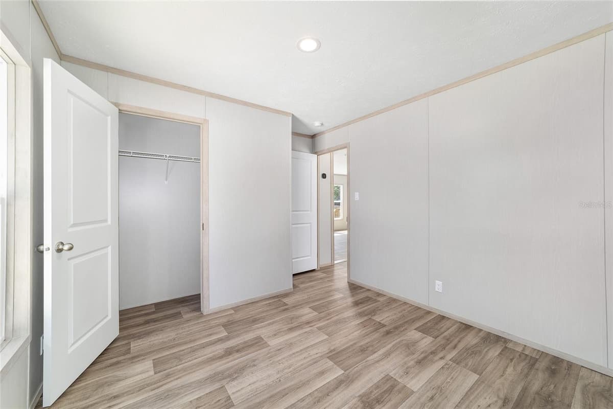 14830 21ST PLACE — photo 43 of 61