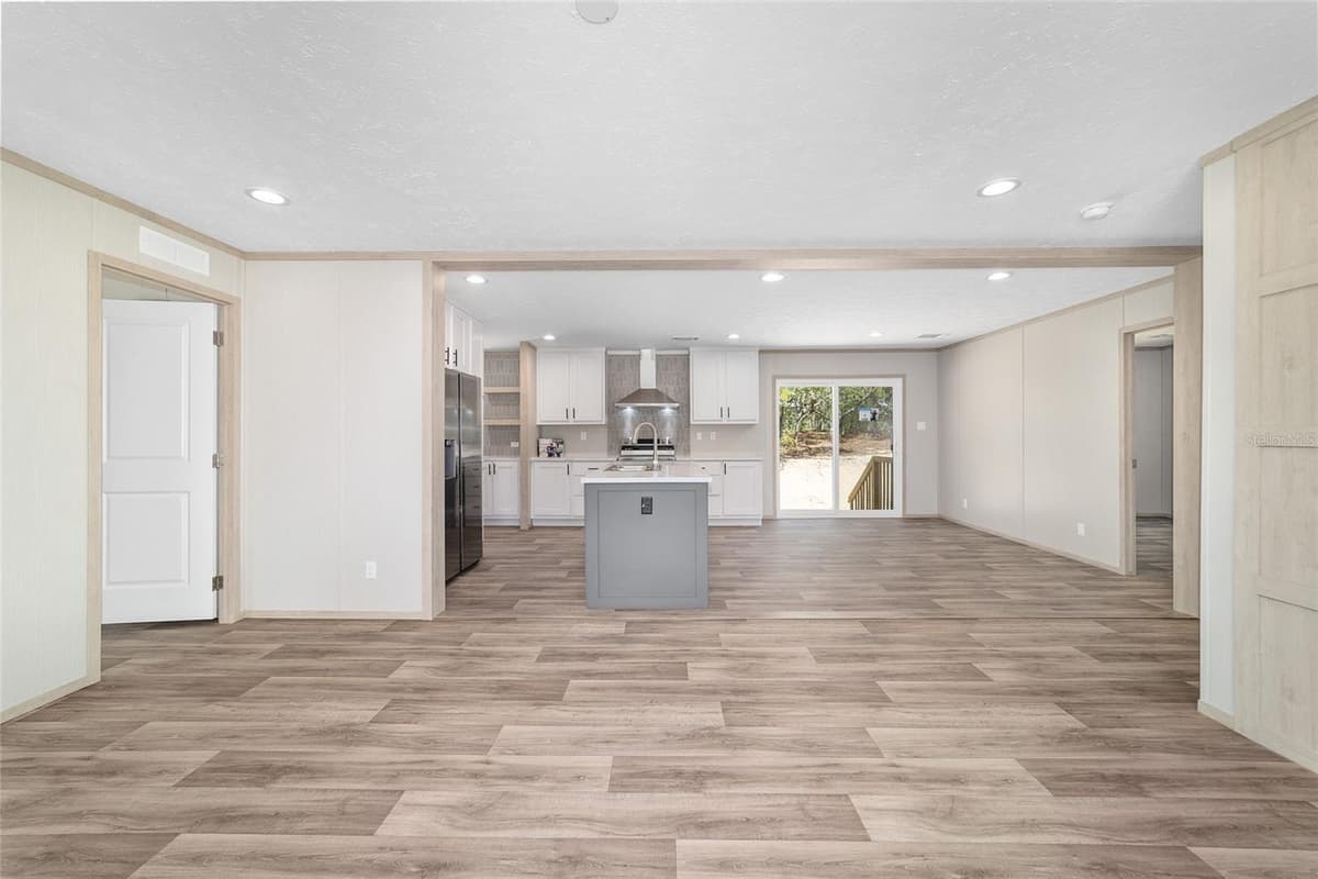 14830 21ST PLACE — photo 22 of 61