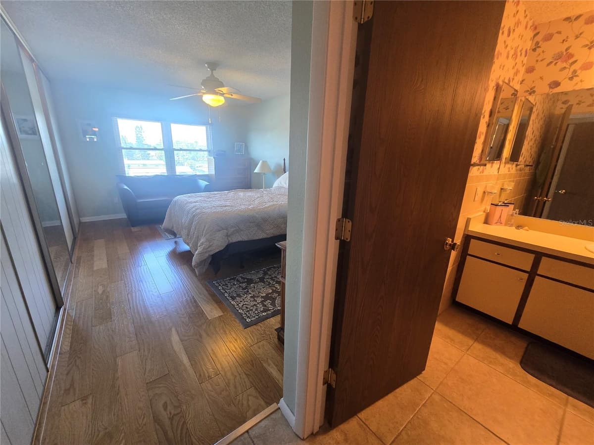6400 46TH AVENUE — photo 58 of 75