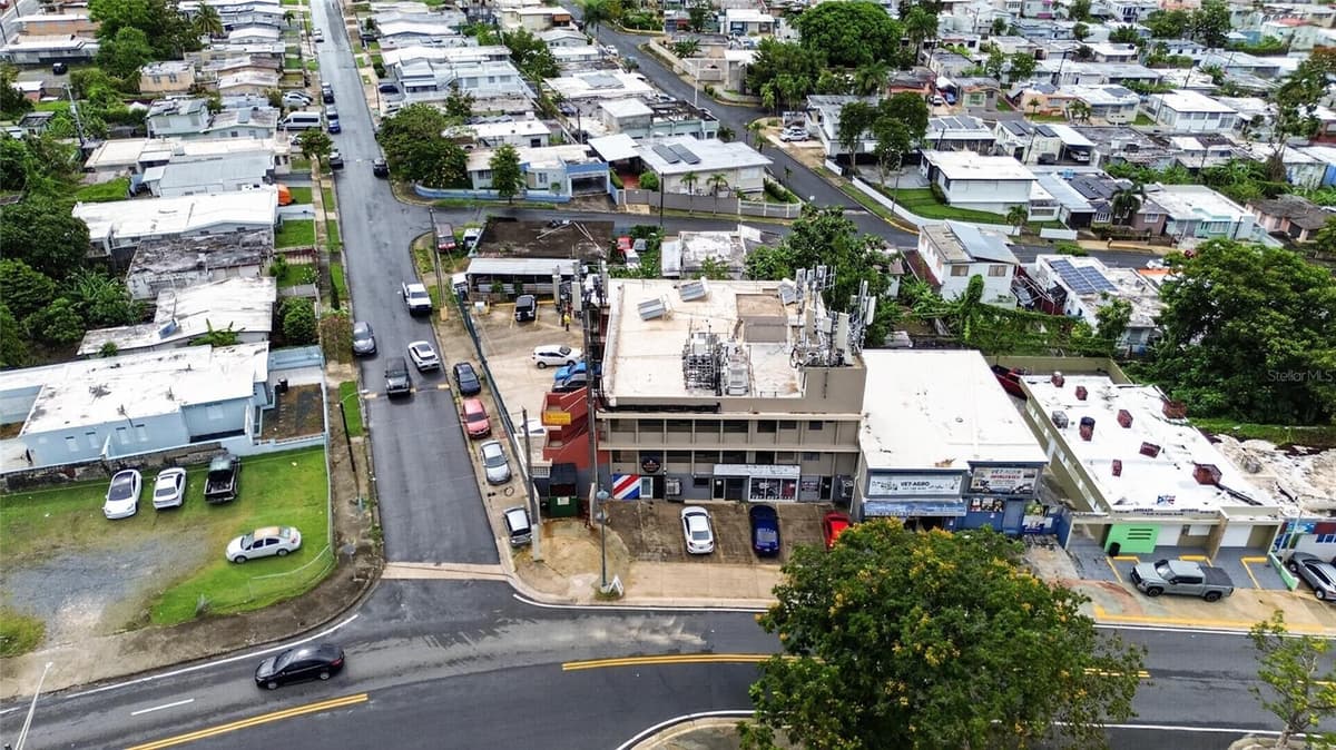 1 HNAS DAVILA, BETANCES ESQ A D — photo 17 of 19