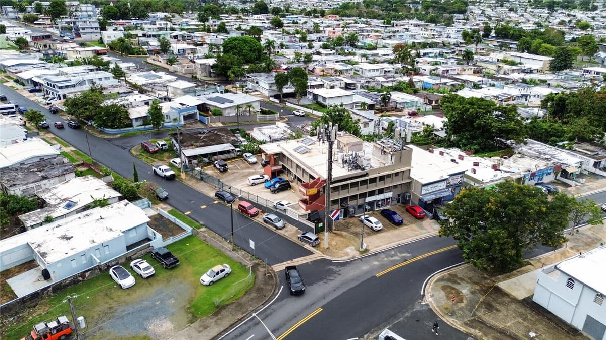 1 HNAS DAVILA, BETANCES ESQ A D — photo 19 of 19