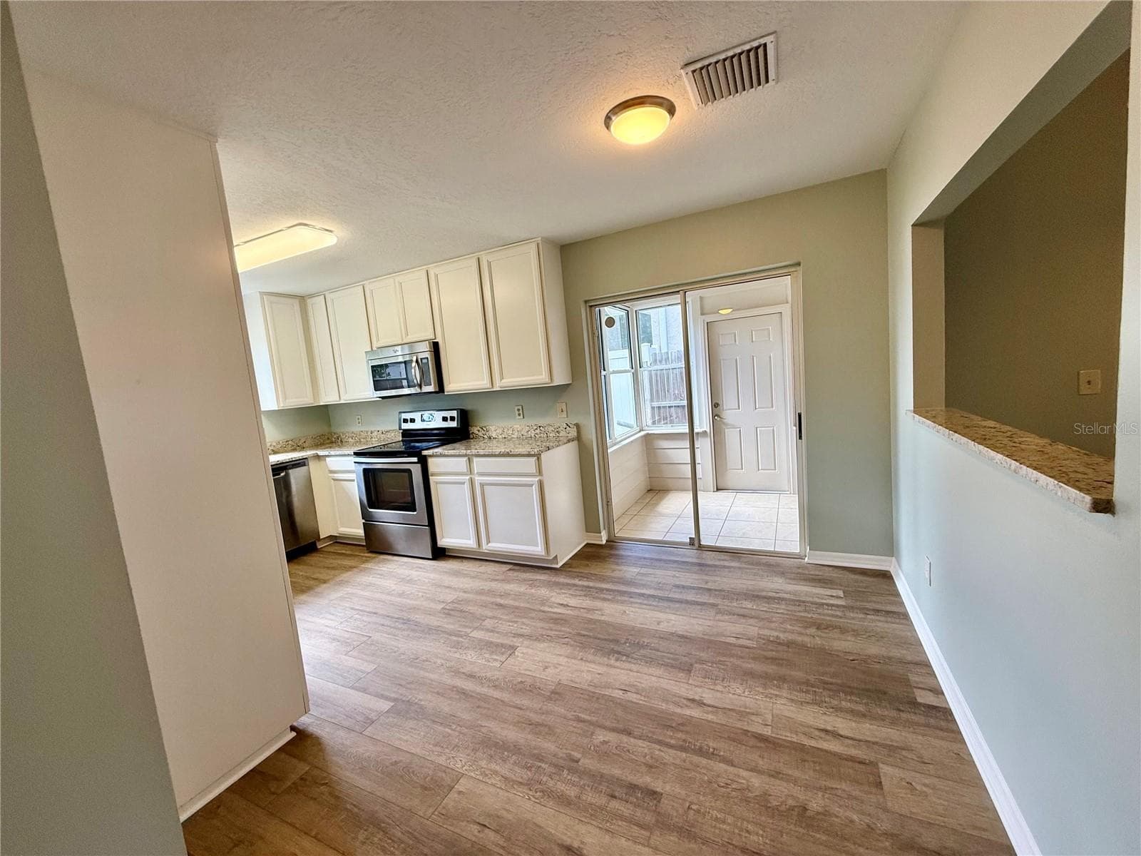 1662 TREMONT LANE — photo 9 of 56