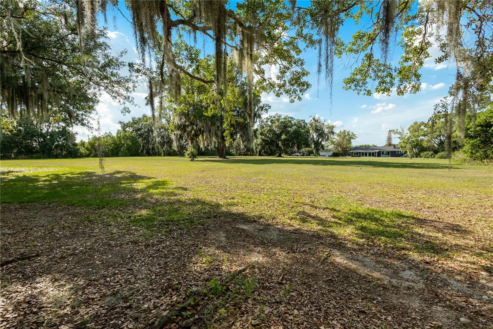 511 LAKE MIRIAM DRIVE — photo 12 of 16