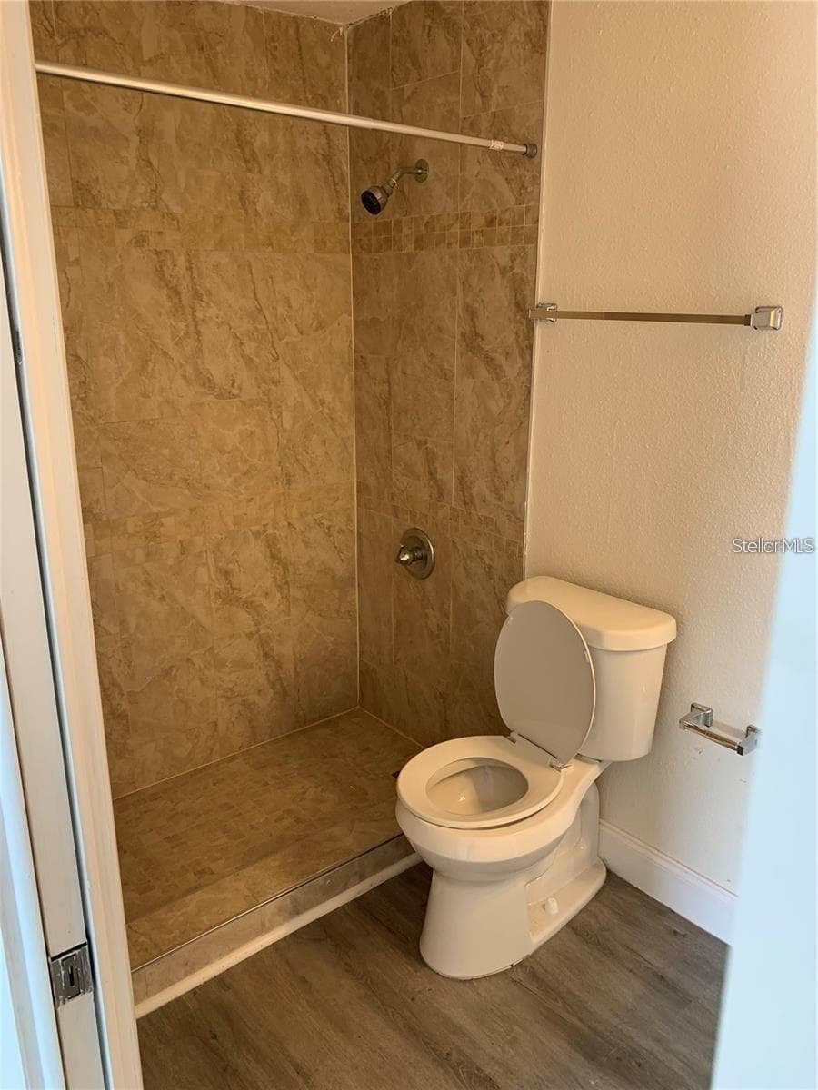 17202 SANDALWOOD DRIVE — photo 8 of 15