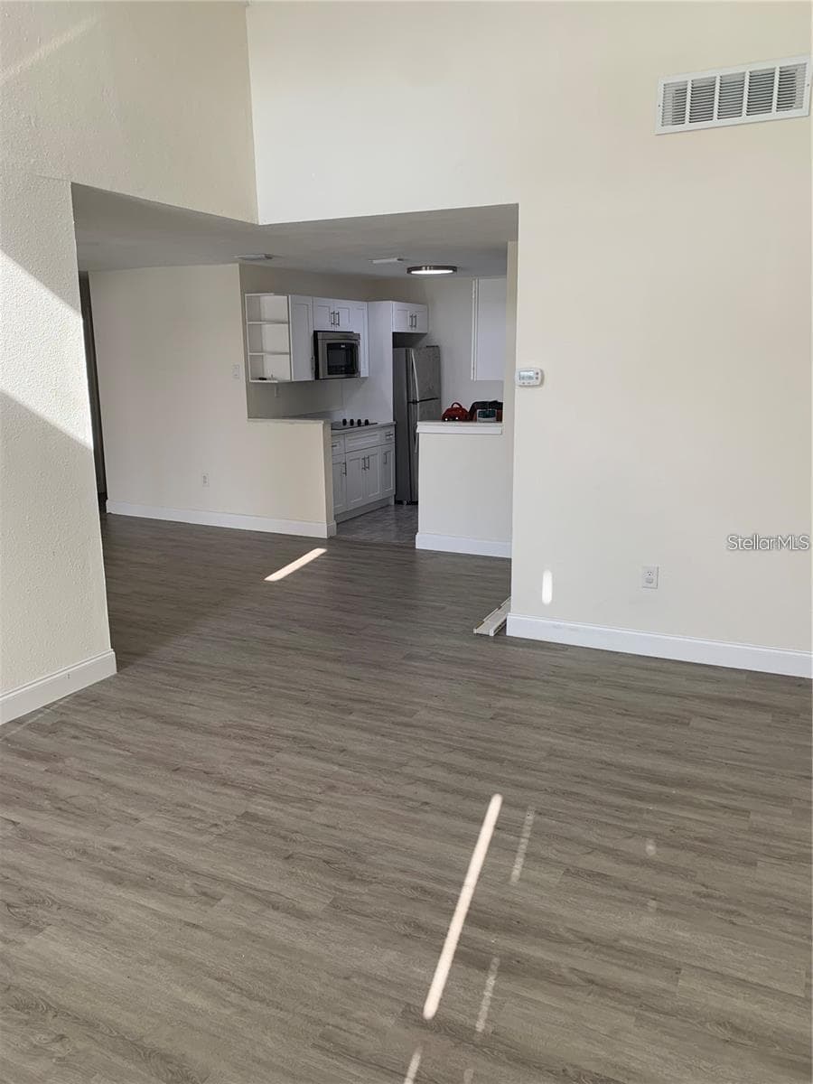 17202 SANDALWOOD DRIVE — photo 3 of 15