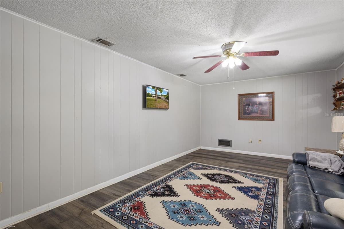 7251 40TH STREET — photo 17 of 50