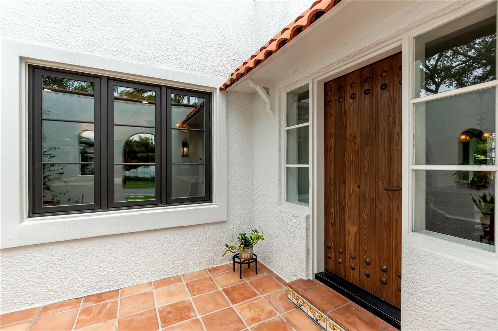 1864 CLEMATIS ST STREET — photo 4 of 58