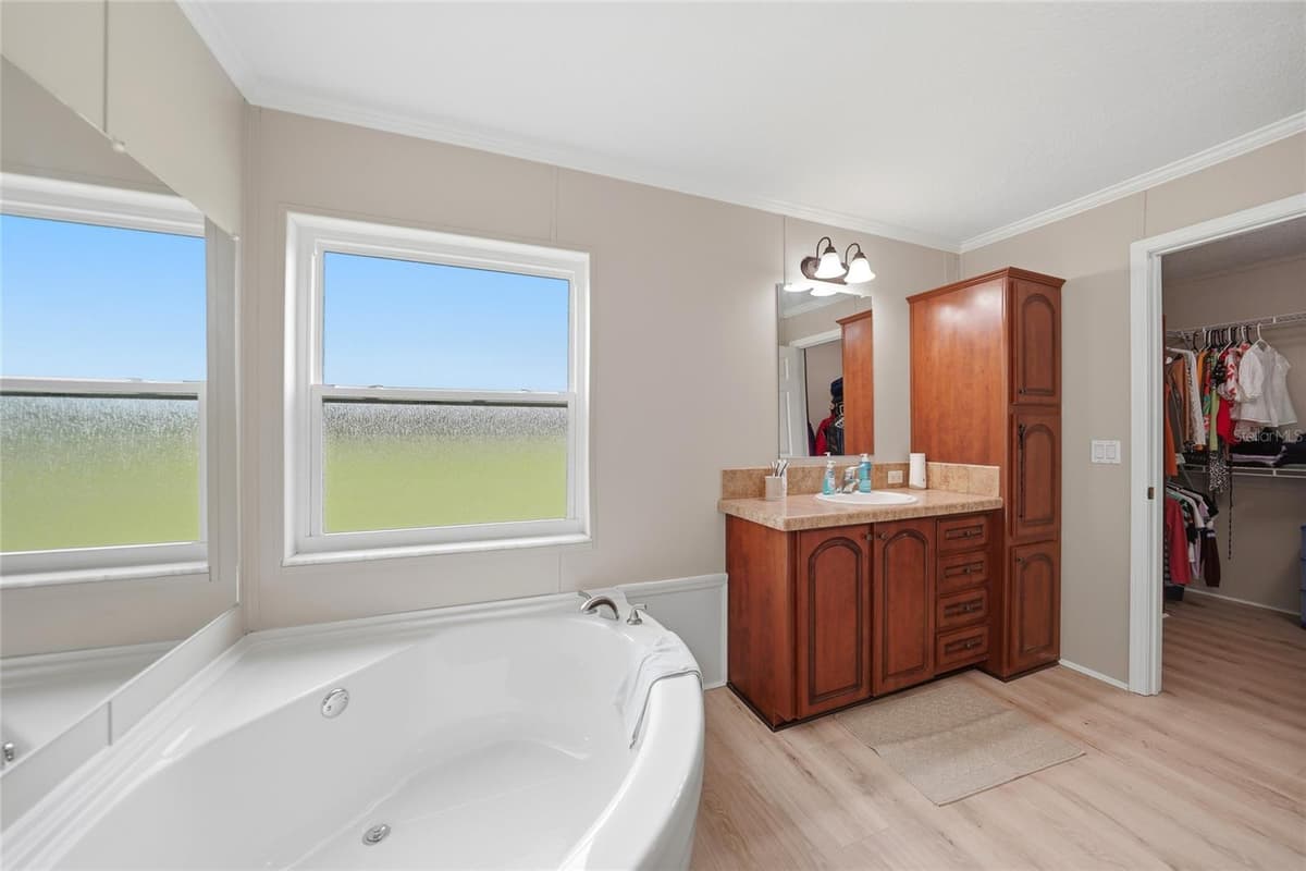 11354 SOUTH HOG BAY AVENUE — photo 23 of 62