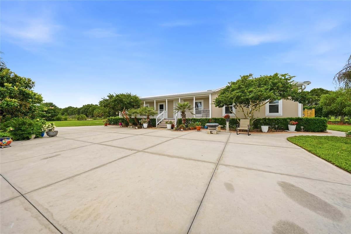 11354 SOUTH HOG BAY AVENUE — photo 3 of 62