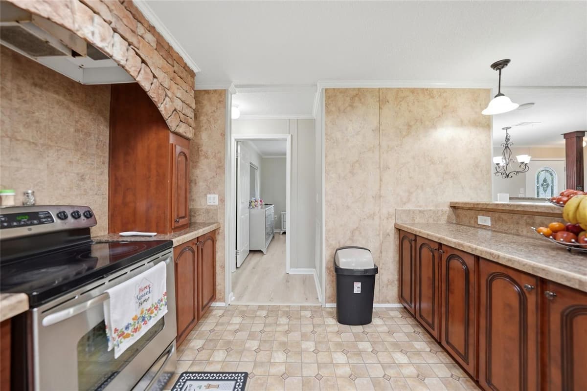 11354 SOUTH HOG BAY AVENUE — photo 15 of 62