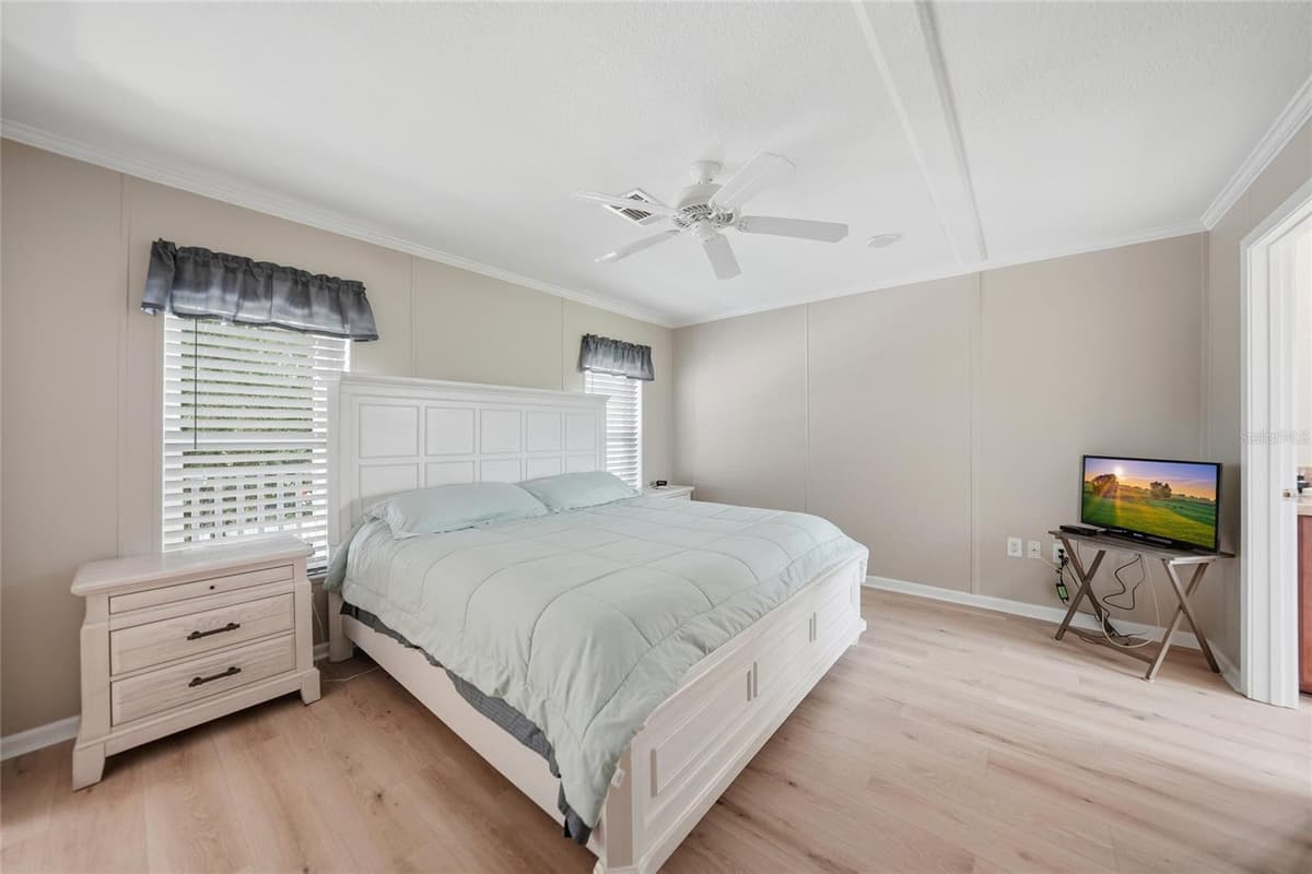 11354 SOUTH HOG BAY AVENUE — photo 18 of 62
