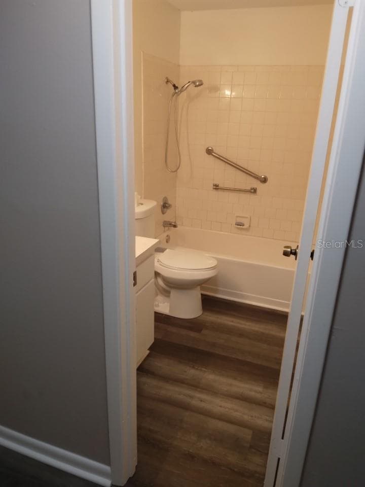 27 RAYMOND STREET — photo 3 of 7