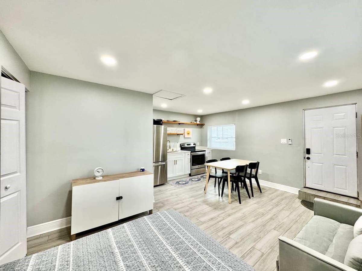1803 FRIERSON AVENUE — photo 9 of 15