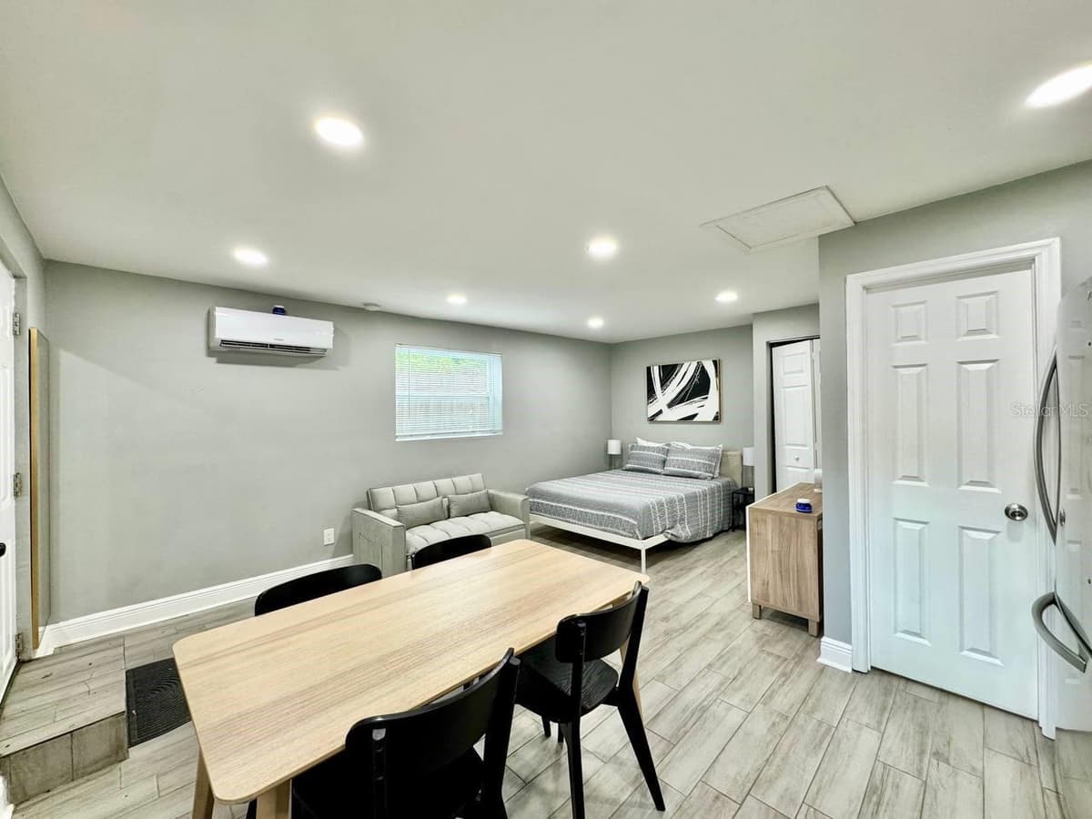 1803 FRIERSON AVENUE — photo 12 of 15