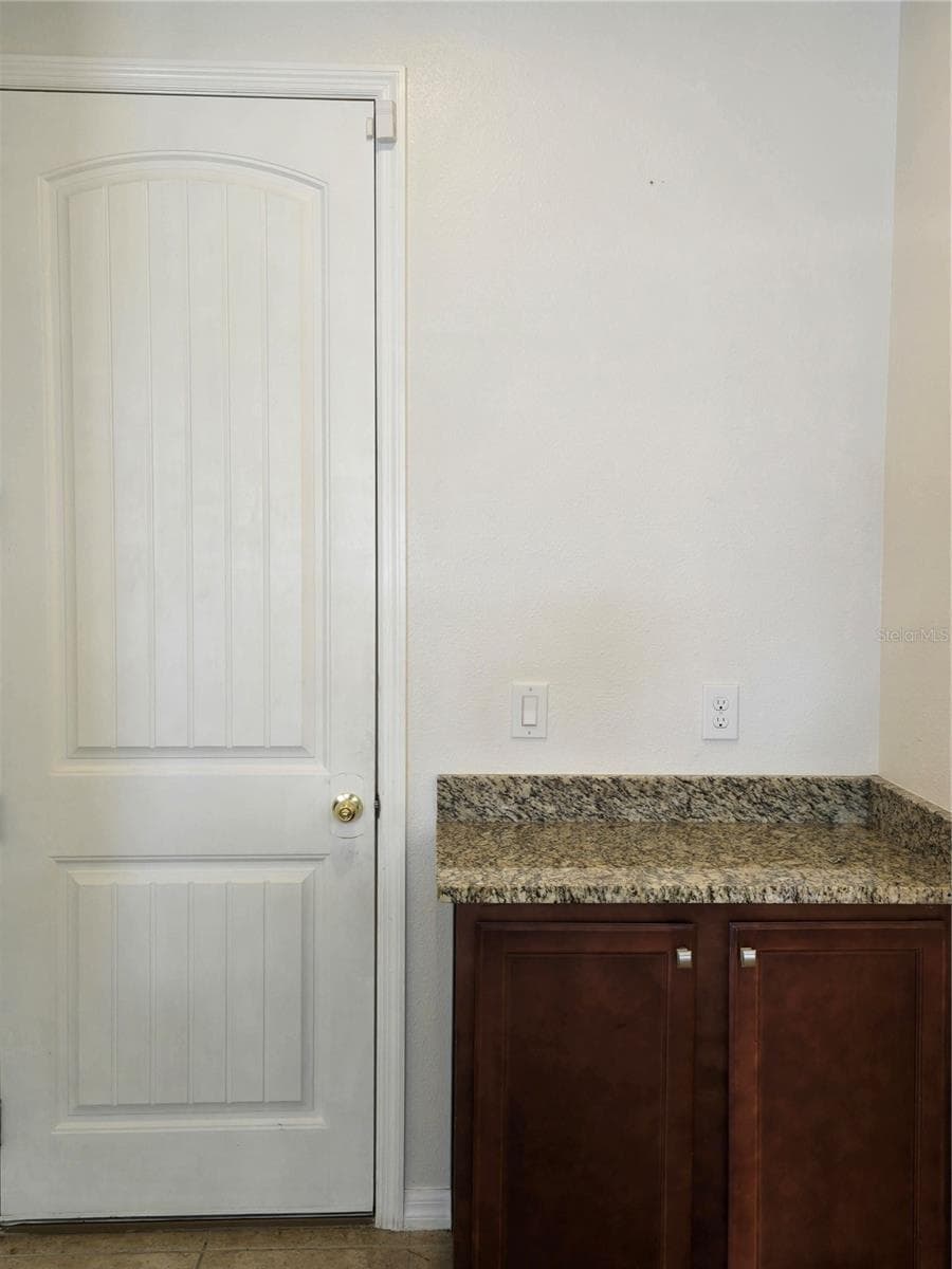 13786 SUMMER HARBOR COURT — photo 11 of 27