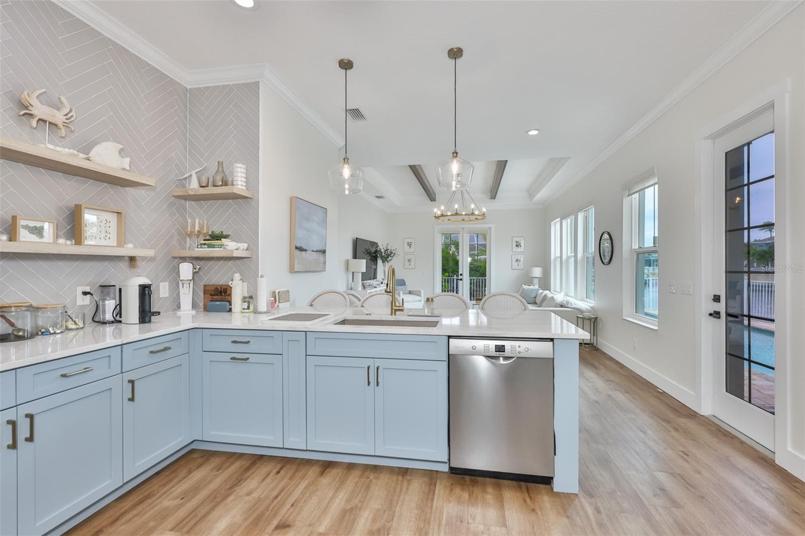 404 ISLEBAY DRIVE — photo 27 of 60