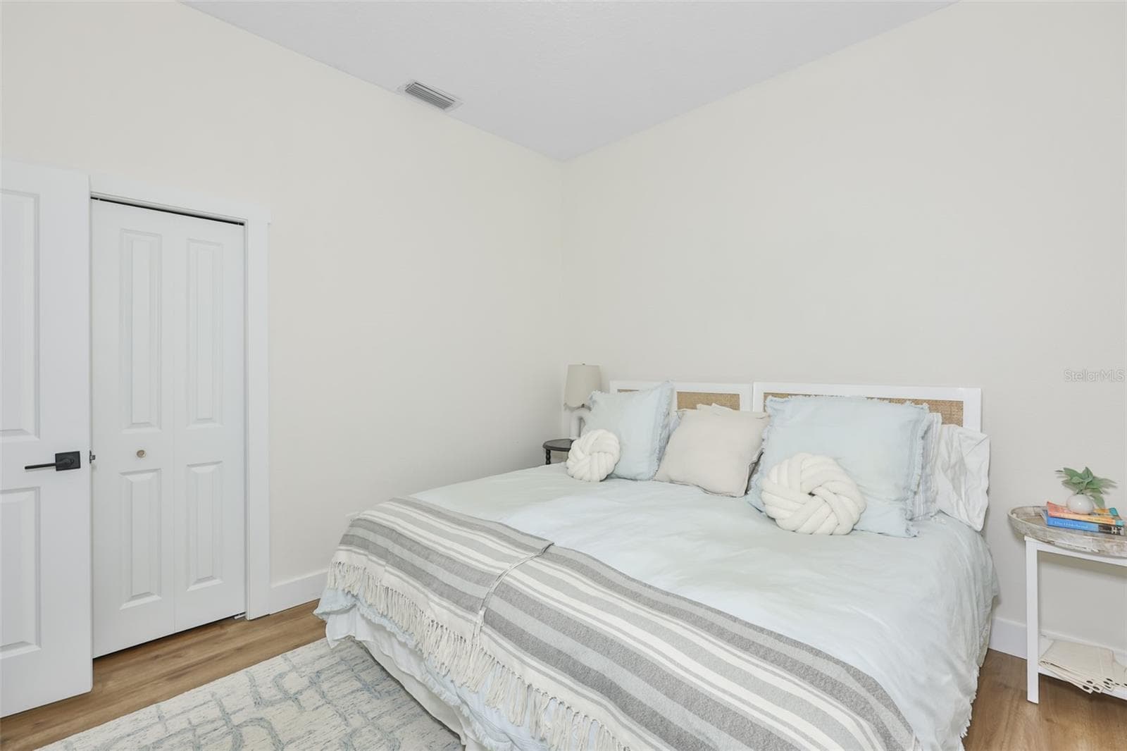 404 ISLEBAY DRIVE — photo 41 of 60