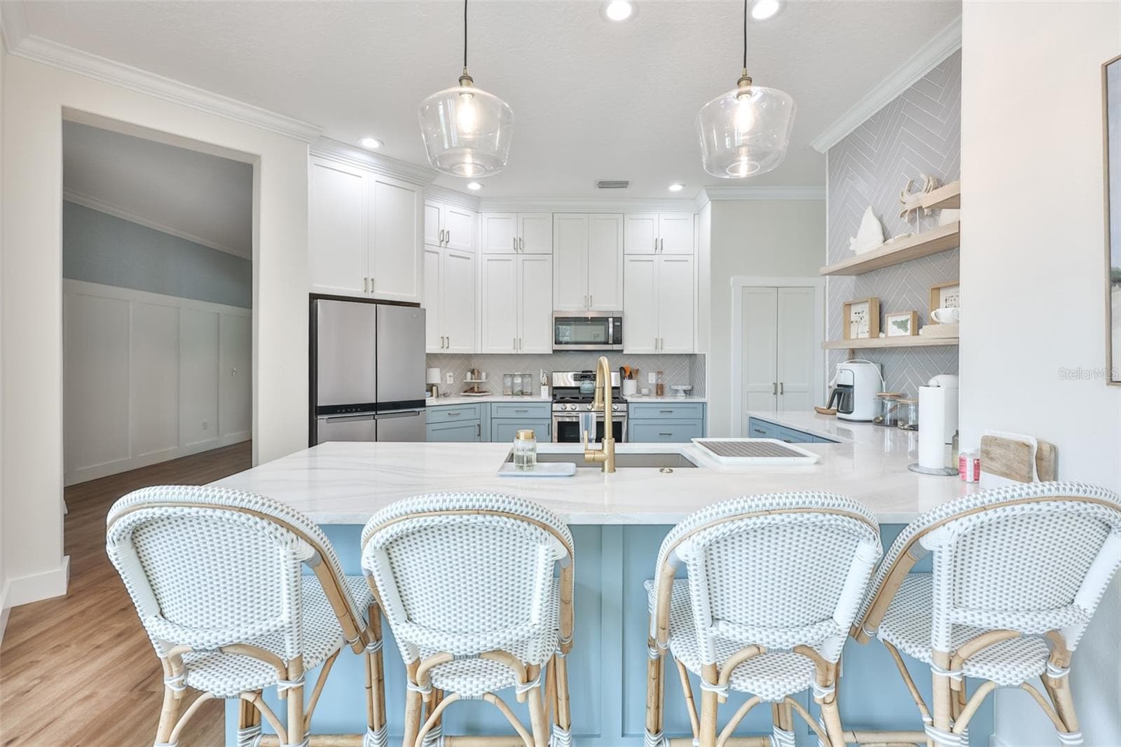 404 ISLEBAY DRIVE — photo 32 of 60