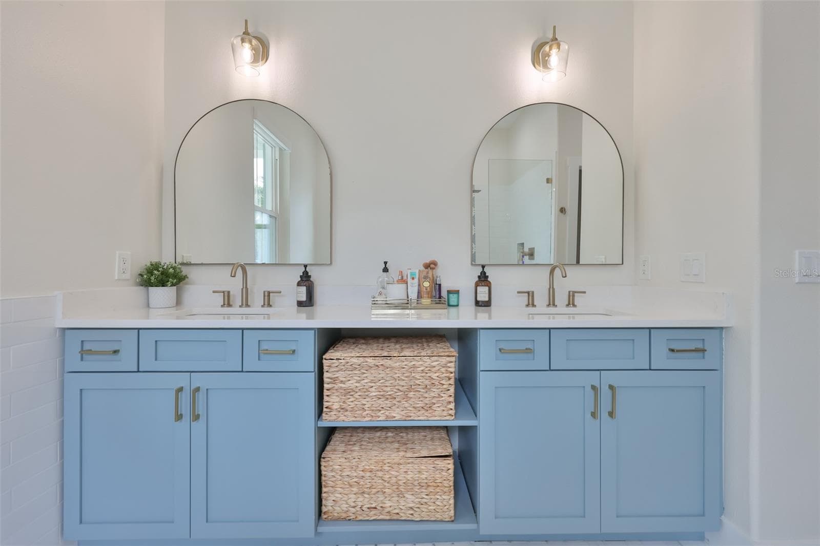 404 ISLEBAY DRIVE — photo 39 of 60