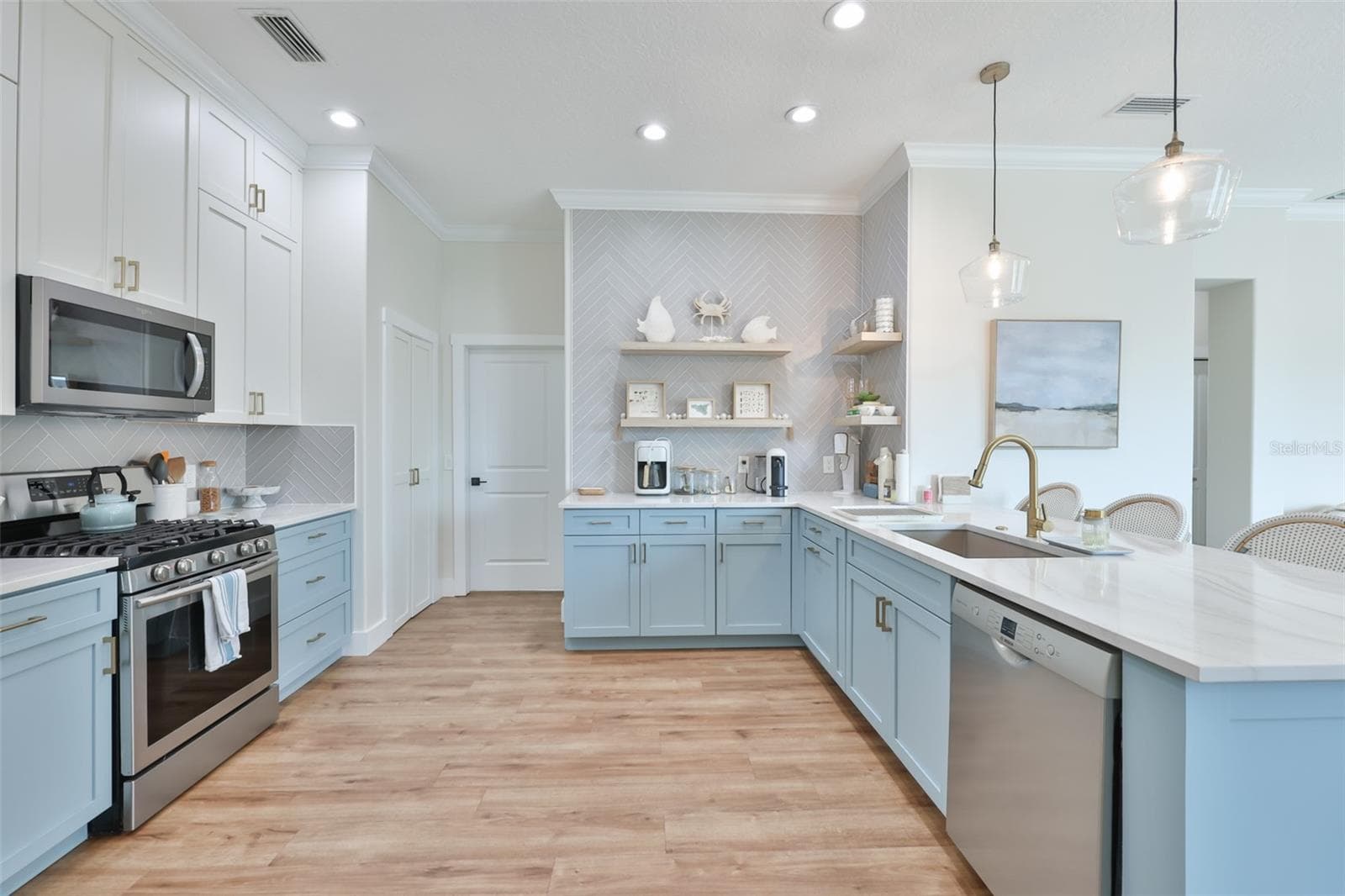 404 ISLEBAY DRIVE — photo 28 of 60