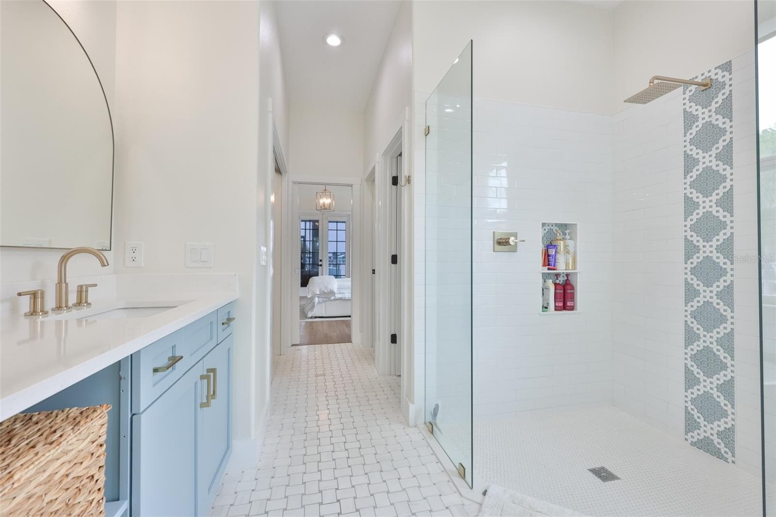 404 ISLEBAY DRIVE — photo 38 of 60
