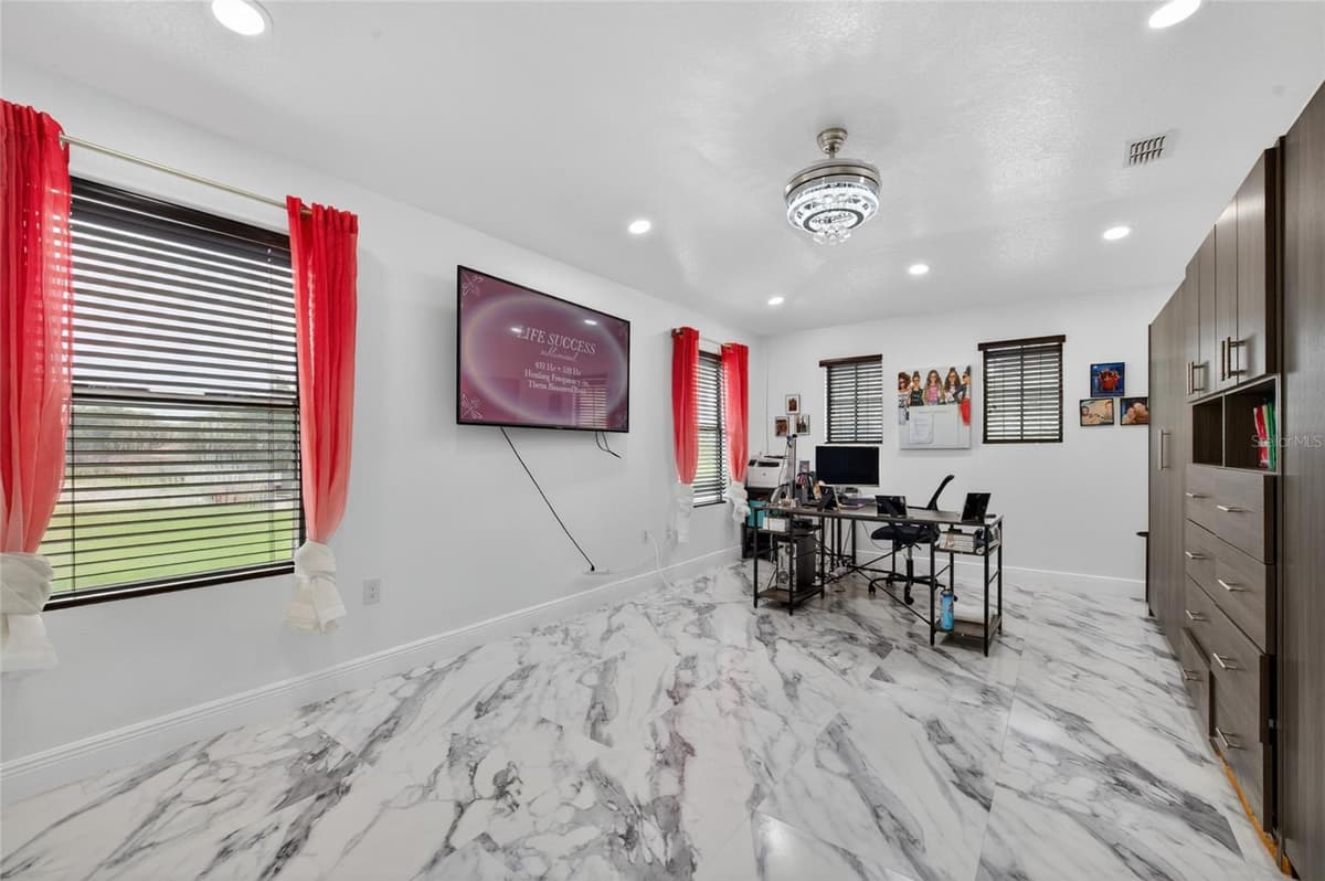 1801 WATERSIDE OAKS DRIVE — photo 26 of 44