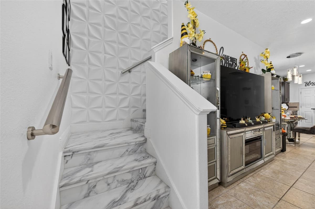1801 WATERSIDE OAKS DRIVE — photo 14 of 44