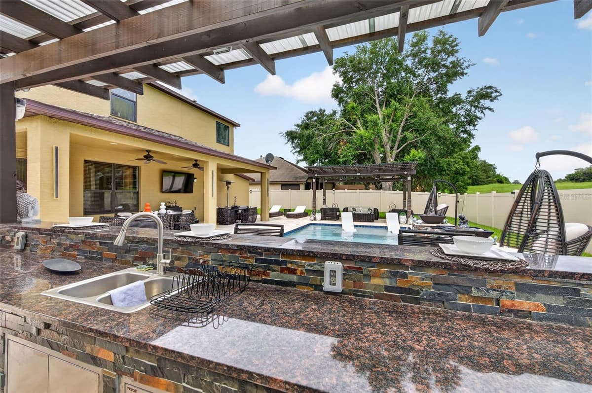 1801 WATERSIDE OAKS DRIVE — photo 34 of 44