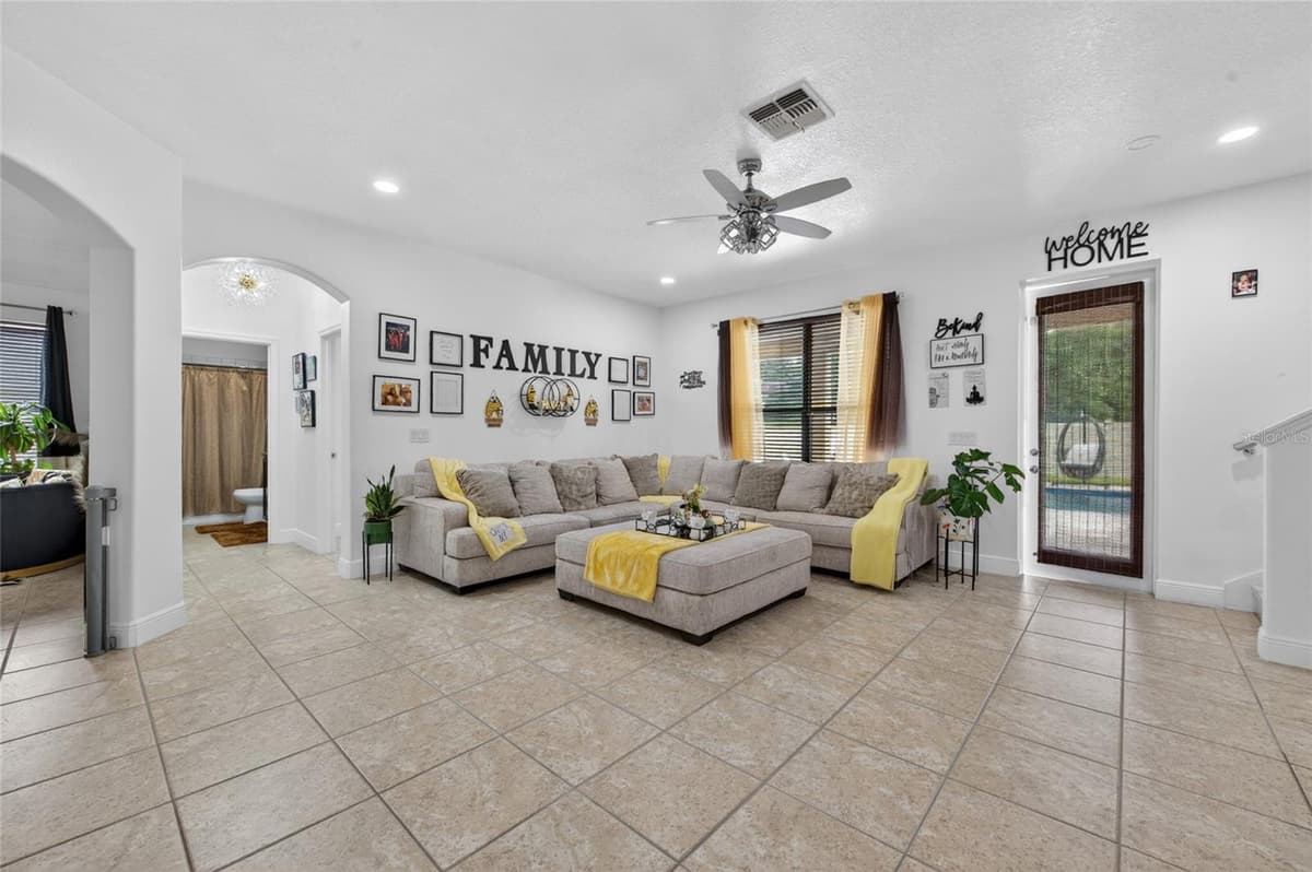 1801 WATERSIDE OAKS DRIVE — photo 12 of 44