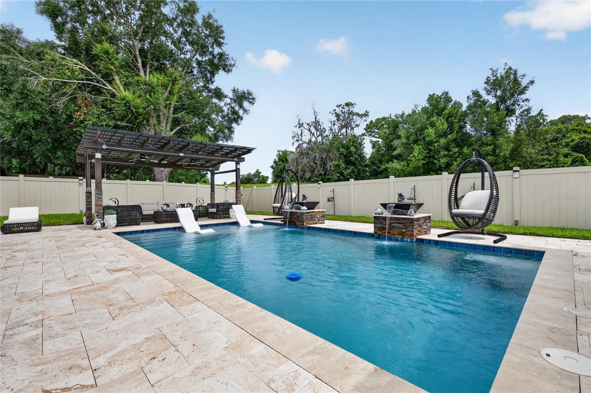 1801 WATERSIDE OAKS DRIVE — photo 31 of 44