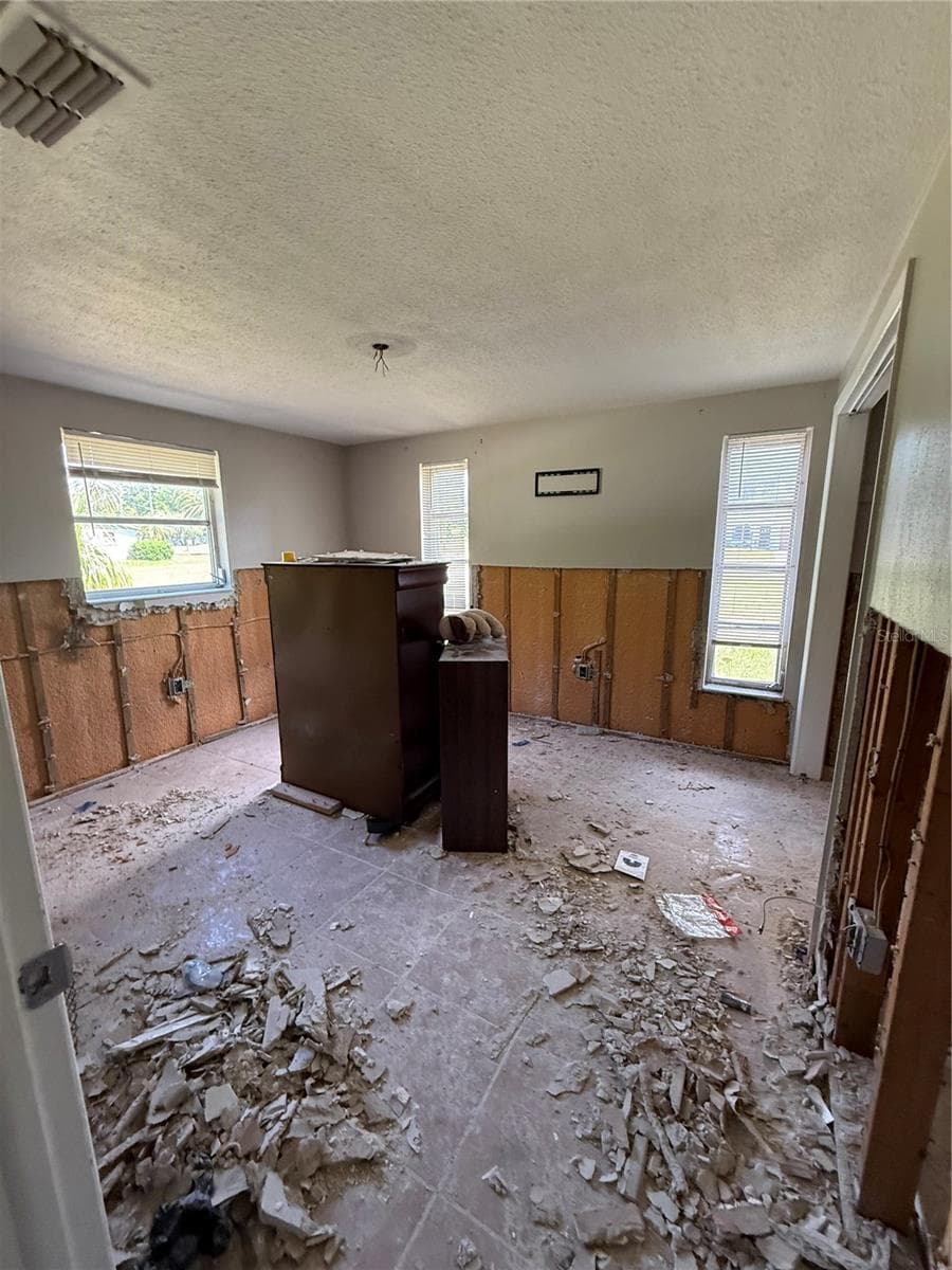 Unknown — photo 10 of 25