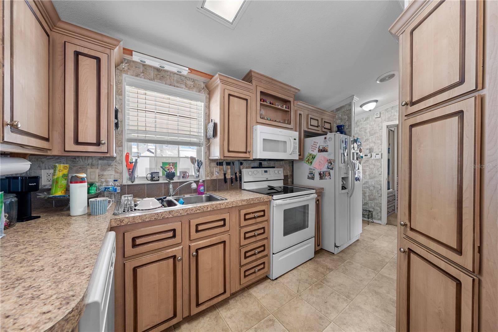 34 FAIRVIEW DRIVE — photo 15 of 38