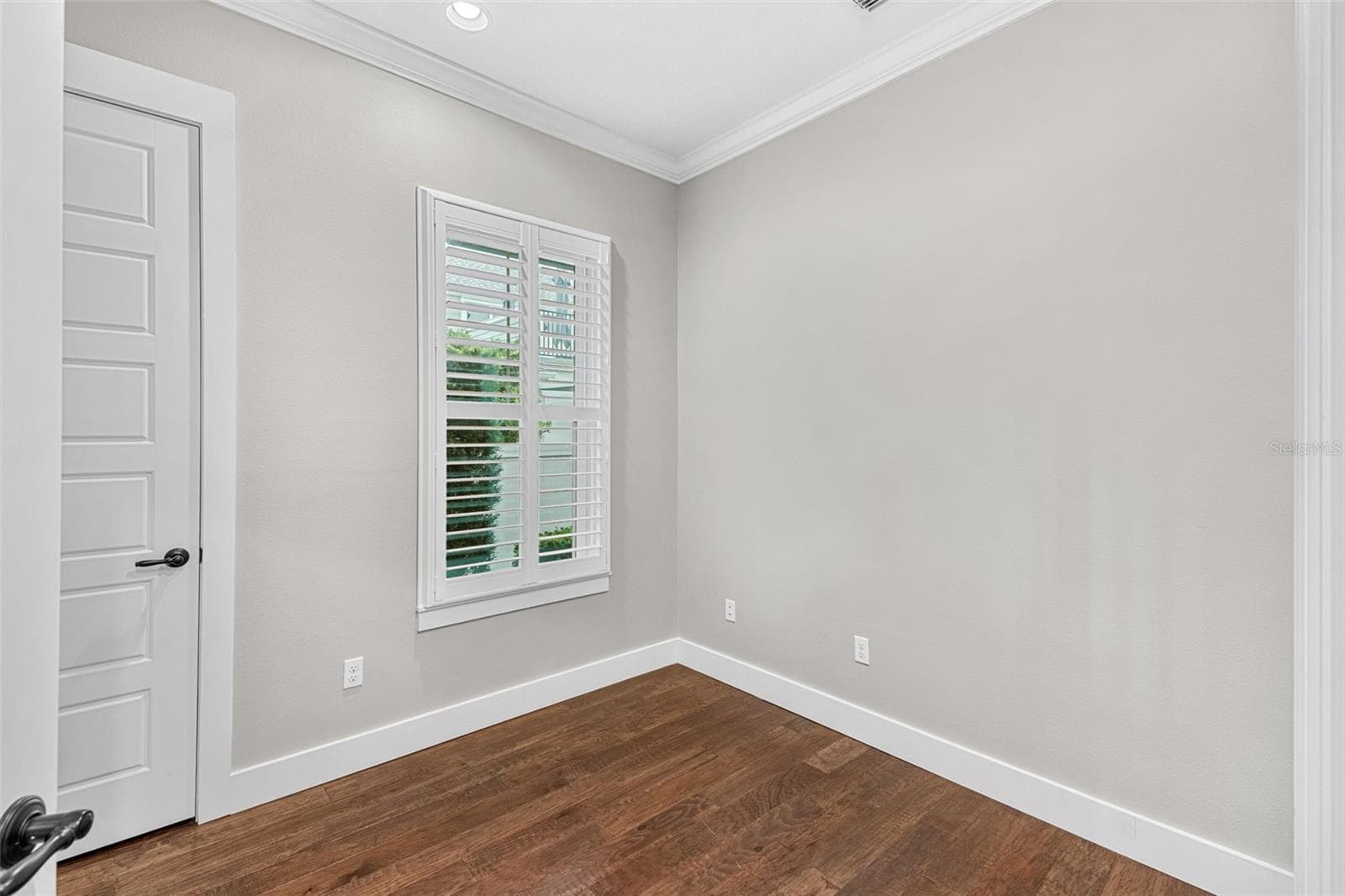 437 CAPEN AVENUE — photo 30 of 36