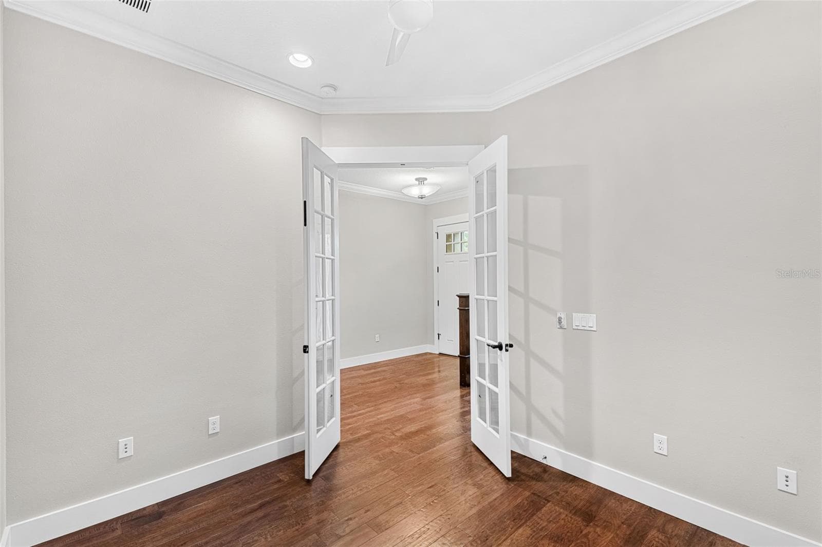 437 CAPEN AVENUE — photo 28 of 36