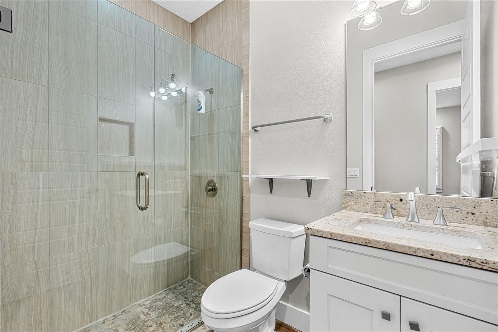 437 CAPEN AVENUE — photo 29 of 36