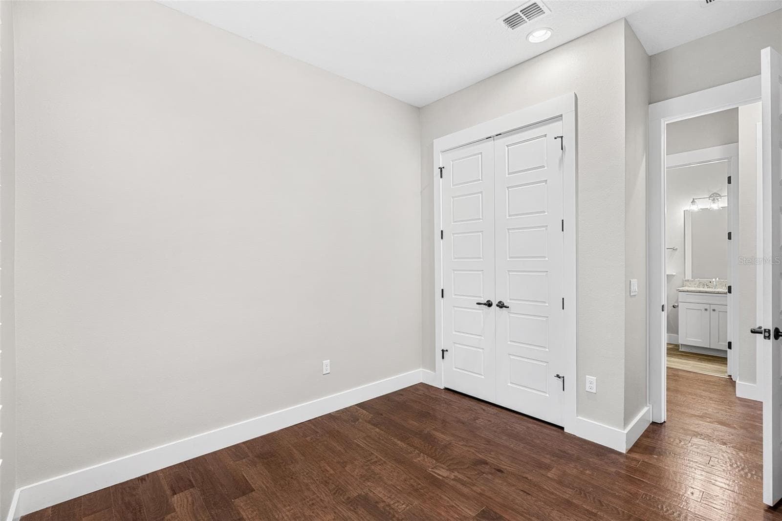 437 CAPEN AVENUE — photo 32 of 36