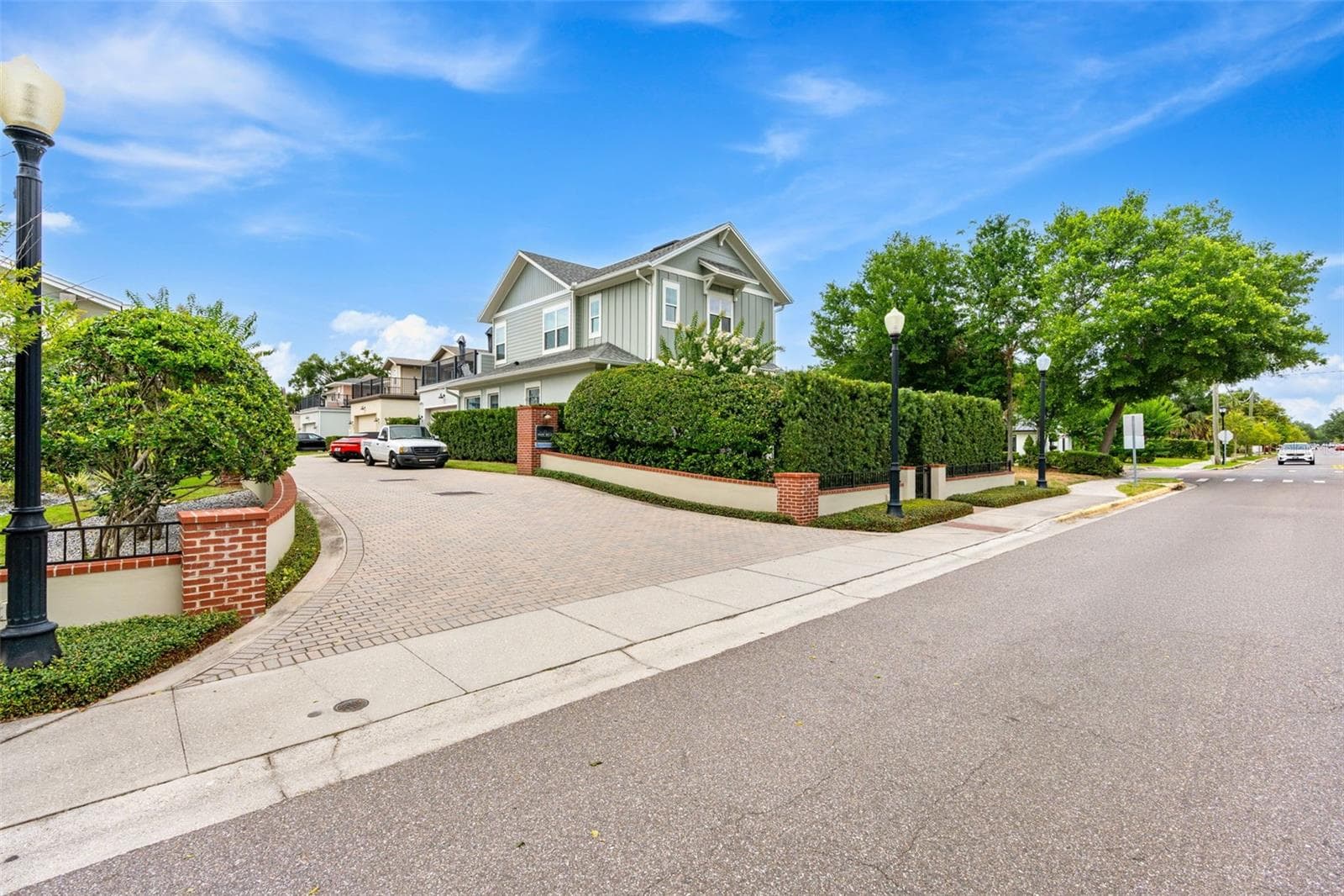 437 CAPEN AVENUE — photo 34 of 36