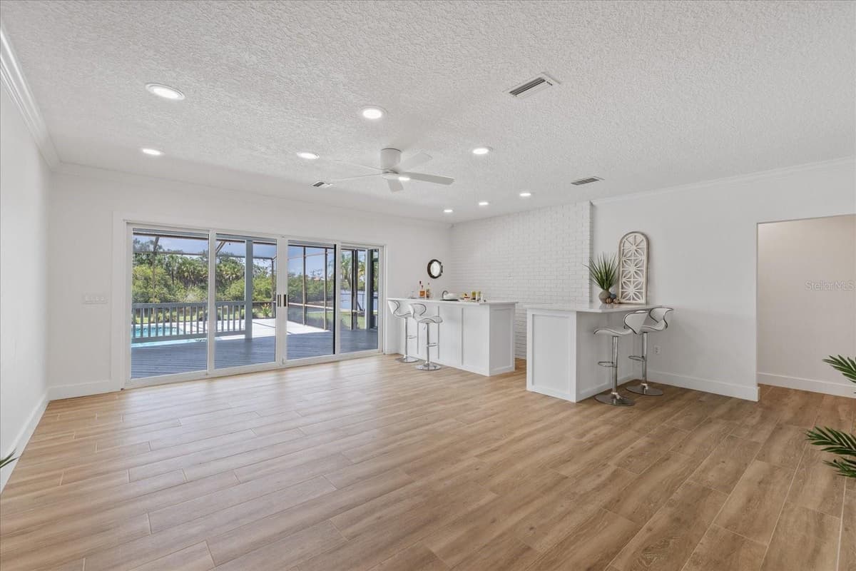 5623 HULL COURT — photo 8 of 98