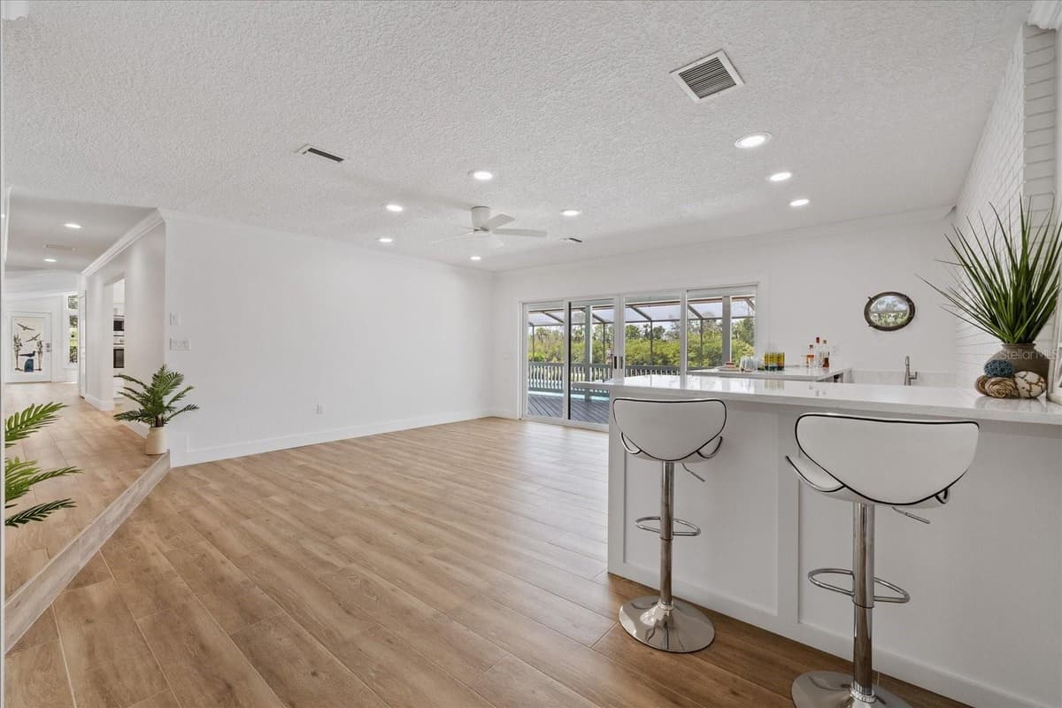 5623 HULL COURT — photo 9 of 98