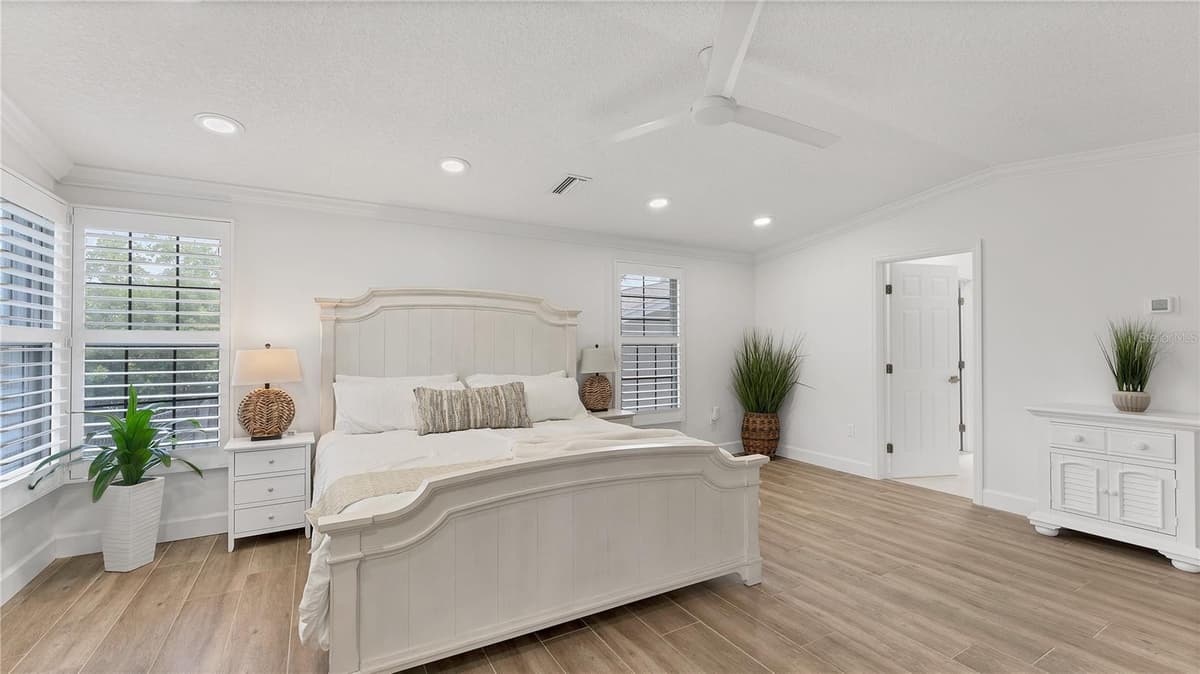 5623 HULL COURT — photo 24 of 98