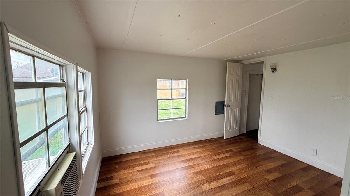 115 WHITFIELD STREET — photo 21 of 28