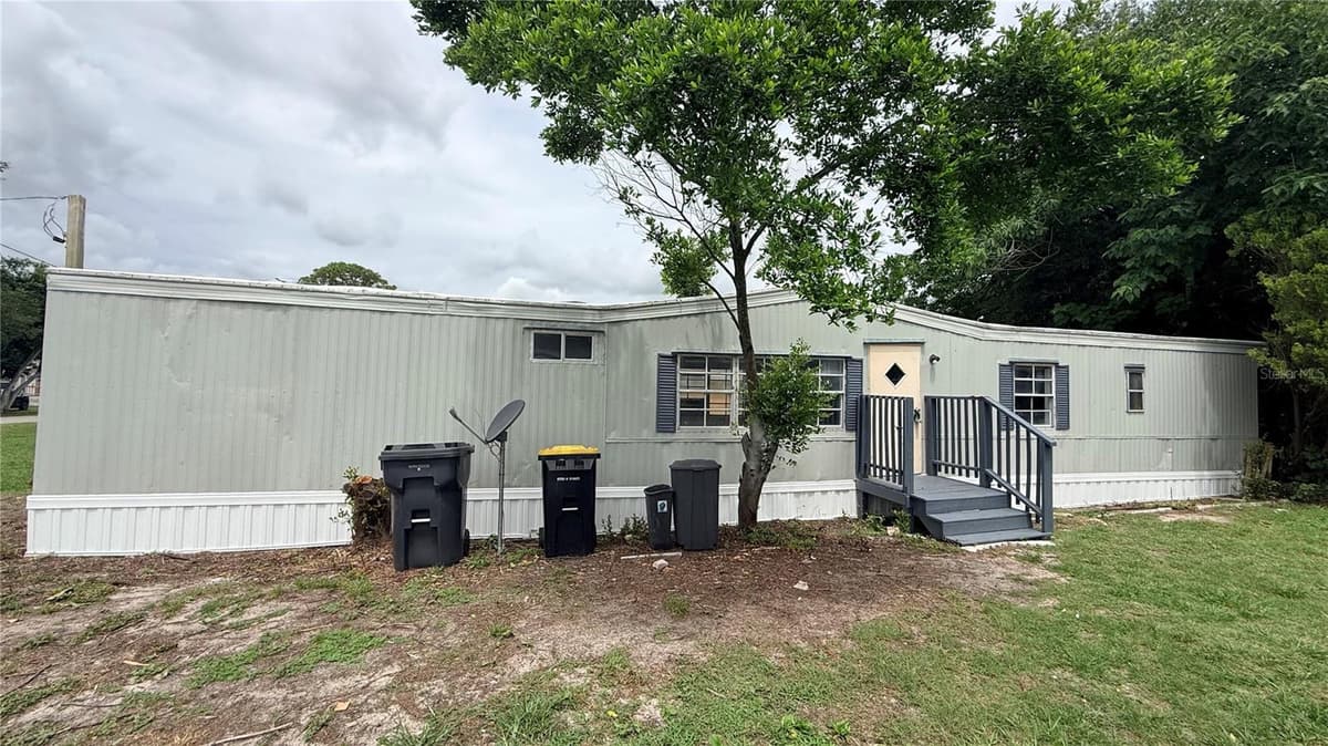 115 WHITFIELD STREET — photo 1 of 28