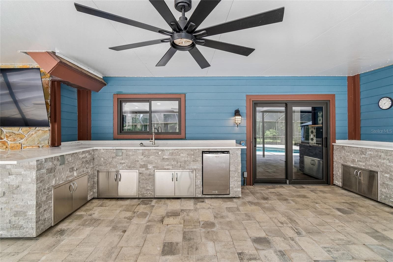 2120 MARQUIS COURT — photo 33 of 52