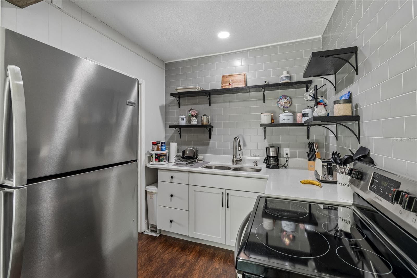 2120 MARQUIS COURT — photo 42 of 52