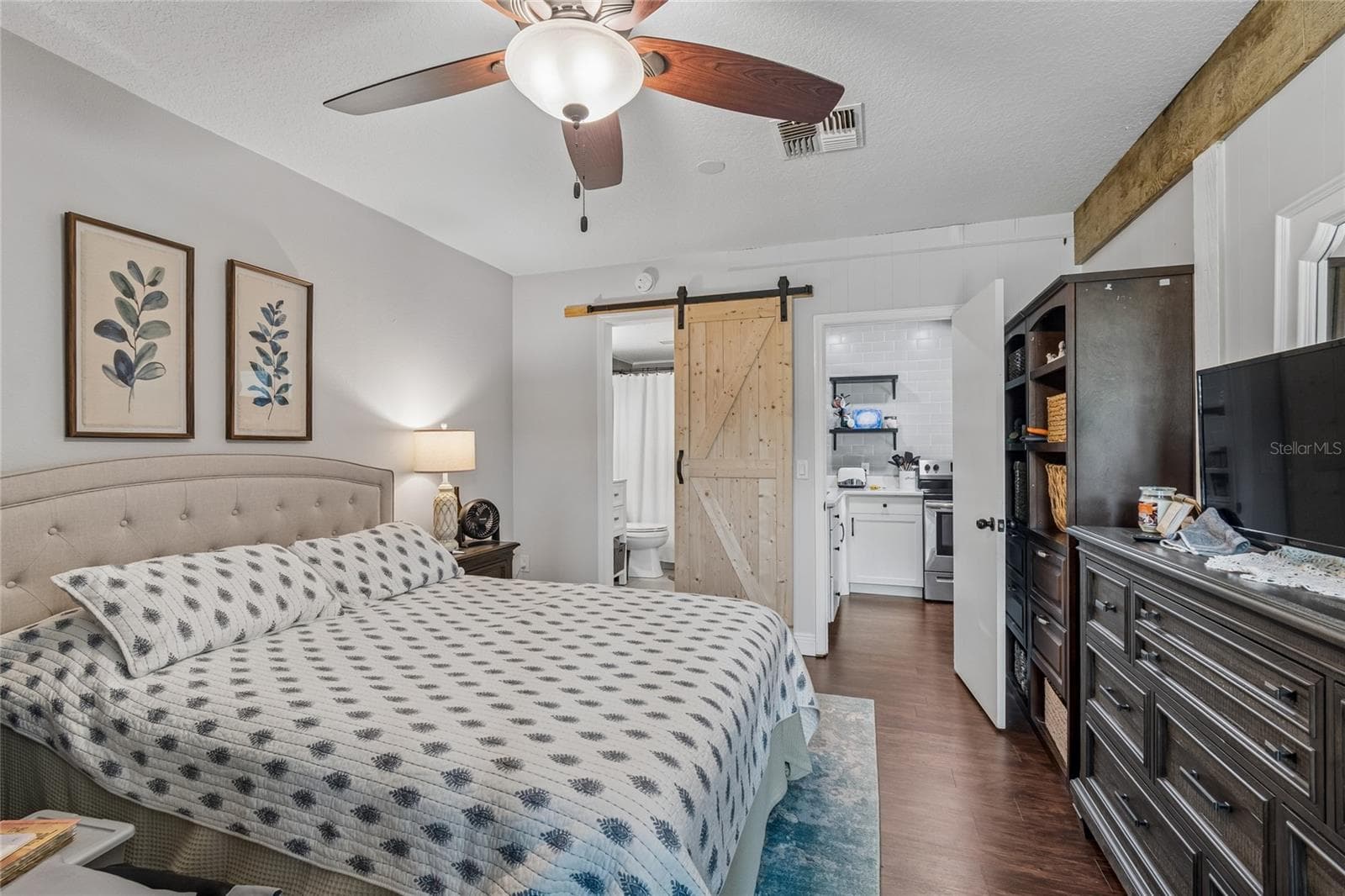 2120 MARQUIS COURT — photo 43 of 52