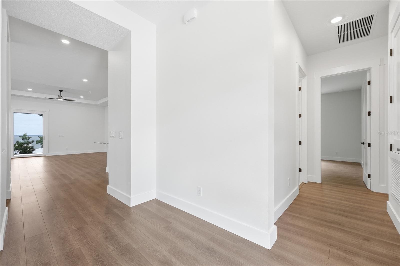 17540 THIRD STREET — photo 8 of 37