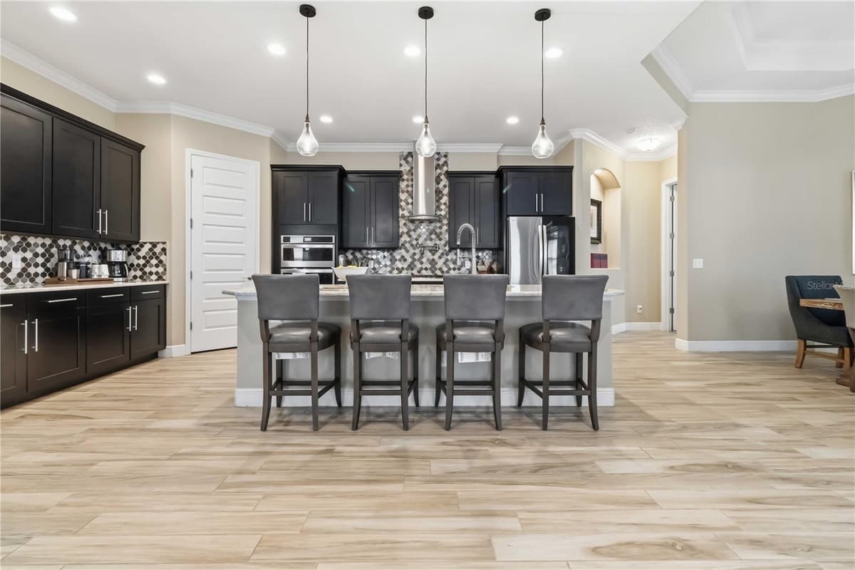 7966 WYNDHAM DRIVE — photo 13 of 43